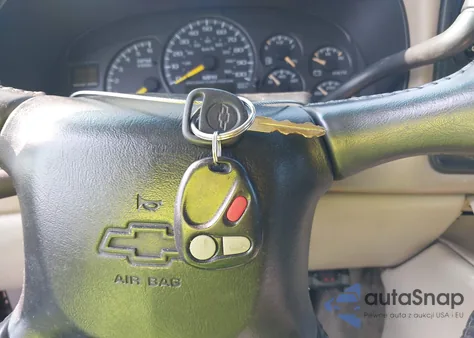 2001 Chevrolet Suburban 1500 Lt из США, поврежденный, VIN 1GNEC16T91J236511